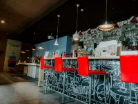 Ibis Sofia Airport Hotel - bar