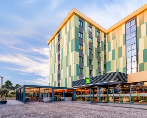 ibis Styles Kurtkoy Hotels near Pendik Metro Station