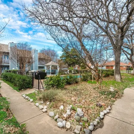 Gated Irving 2Br Work Suite - DFW 10Min · Pool+W/D - I20