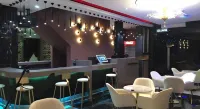 居臨飯店