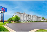 Motel 6 Indianapolis, IN