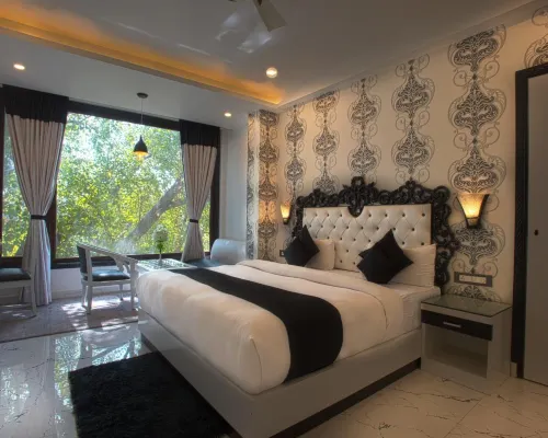Hotel Heritage Inn at Assi Ghat โรงแรมใกล้เชตสิงห์ฆาต