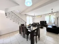 158 PRV - Stay Golden Hour House - Wifi