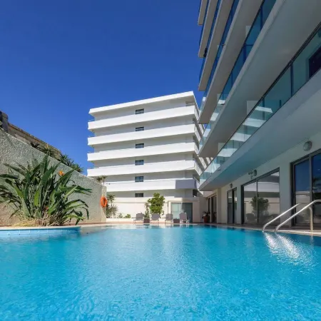 Manousos City Hotel