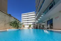Manousos City Hotel - ติดทะเล
