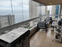 Modern 4BR Apartment with Ocean View -  Privatzimmer