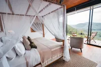 Glenross Living - A Collection of 7 Private Pool Villas and 3 Colonial Suites - 4-Star