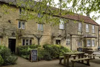 Cross Hands Hotel by Greene King Inns - parking