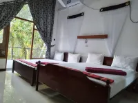 Sigiri Holiday Bungalow - Pensions