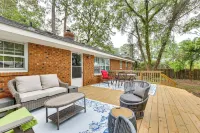 Comfort & Convenience! Home 3 Mi to Dtwn Wilson - Homestays