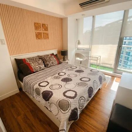 Value Yourself Luxury Beach Near Airport