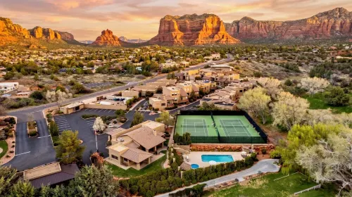 Golf Course Getaway, Pool, Hot Tub & Red Rocks - Boutique