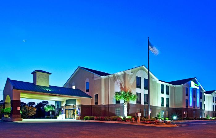 Holiday Inn Express & Suites MILTON EAST I-10 by IHG