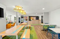 Spark by Hilton Appleton - breakfast