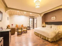 Hotel Almas Hotels near Winoo