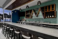 SpringHill Suites默特爾海灘海濱酒店 - 酒吧
