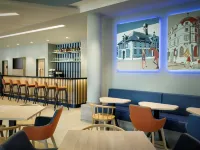 Hampton by Hilton Celle - С баром