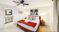 Twin Tides Large Home Heated Pool Spa Putting Green Golf Cart Tiki Bar Ping Pong Sleeps 14 - balcony
