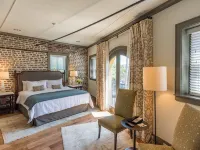 Andrew Pinckney Inn Hotel berhampiran Dataran Marion