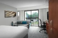 Courtyard by Marriott Hattiesburg - parking