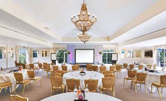 Stoke By Nayland Hotel, Golf & Spa - Housity