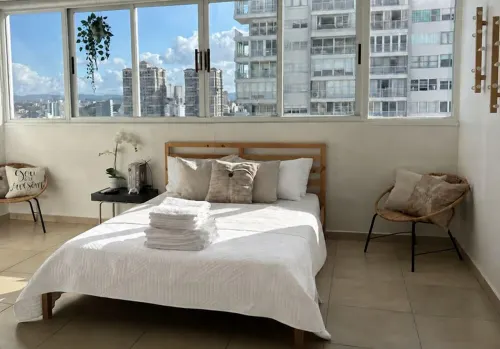 Beachfront Condado Studio, Ocean View, Pool & Water Backup - 2-Star