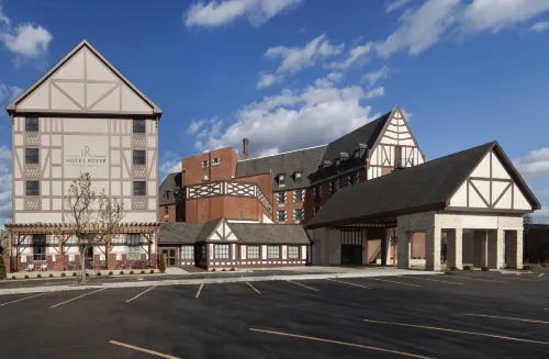 Hotel Royer Urbana Champaign, Tapestry Collection by Hilton - 4-Star