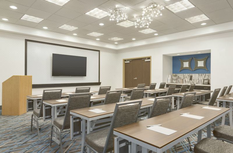 Hampton Inn & Suites Herndon-Reston photo 4