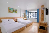 Sea Side Hotel & Music Box - 2-Star