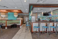The Strand - A Boutique Resort - bar