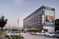 克拉特夫希爾頓花園酒店 - 停車場