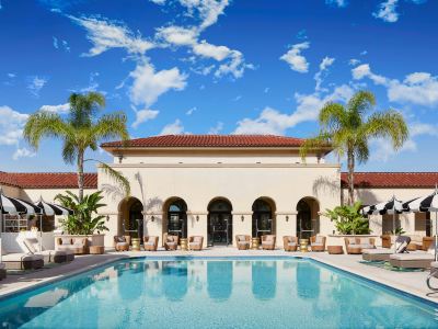 Pasadena Hotel & Pool