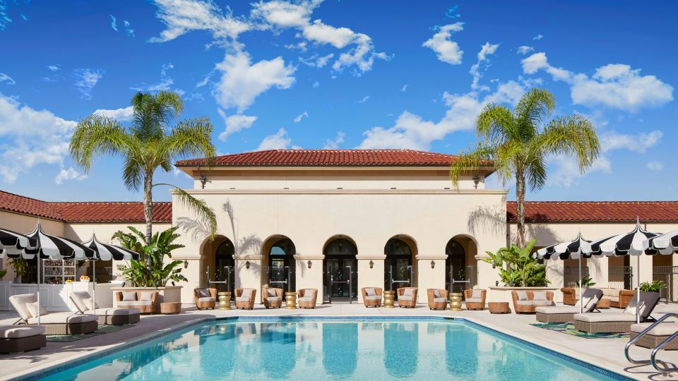 Pasadena Hotel & Pool