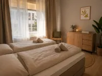 Luga Homes - Augustusplatz - Apartments