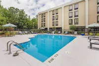 Hampton Inn Rocky Mount - Pools