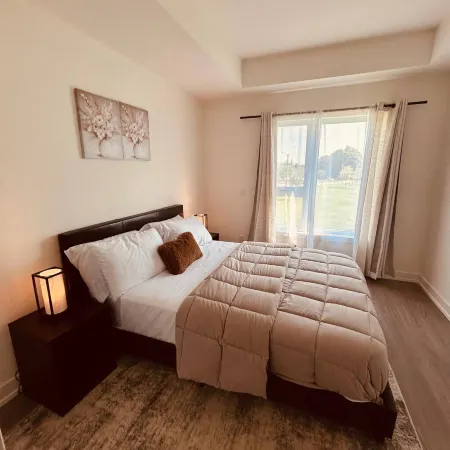 Modern 2BR,2BA Near Brock & Niagara