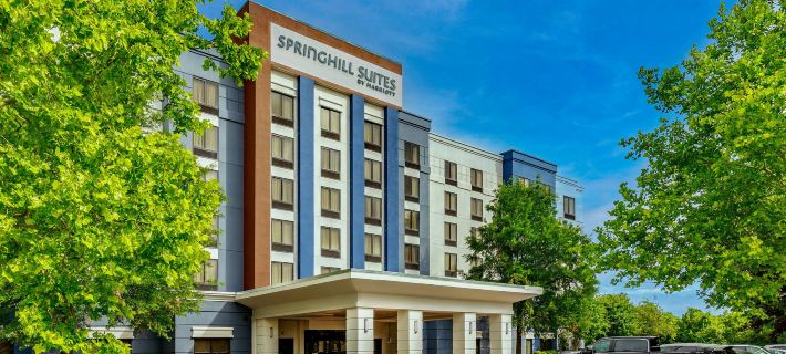 SpringHill Suites Norfolk Virginia Beach Hotels in Norfolk