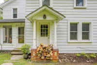 Hot Tub, Sauna, Fire Pit! Catskills Family Retreat - boutique
