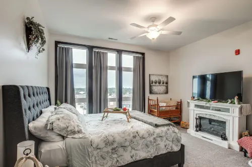 Rooftop Deck, Great Views! Modern Condo Near Dtwn - Apartments