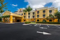 Comfort Suites Vero Beach I-95 - Parking
