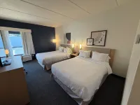 Spark by Hilton Franklin - 2-stjärniga