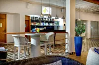 Melia Llana Beach Resort & Spa - bar