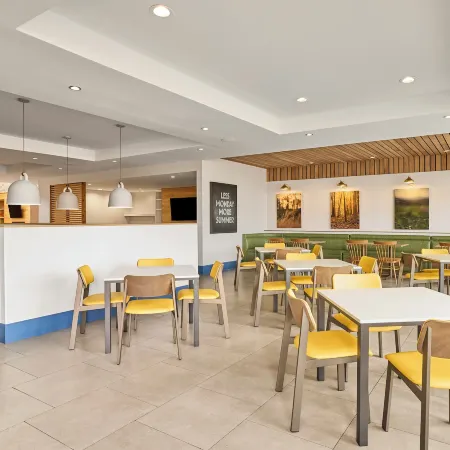 Fairfield by Marriott Inn & Suites Page