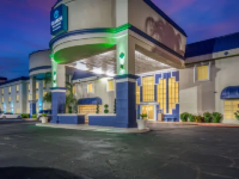 Clarion Inn & Suites Central Clearwater Beach Hotels in Clearwater