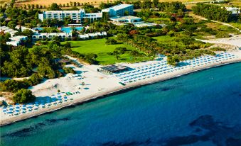 Caravia Beach Hotel