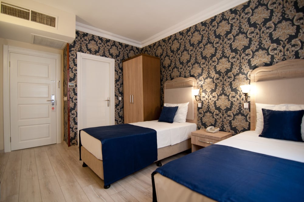 Artefes Hotel Old City & Spa