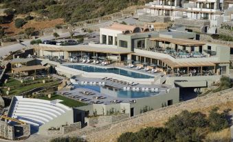 Cayo Exclusive Resort & Spa