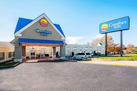 Comfort Inn Falls Church - Tysons Corner Отели в г. Бейлис Кроссродс