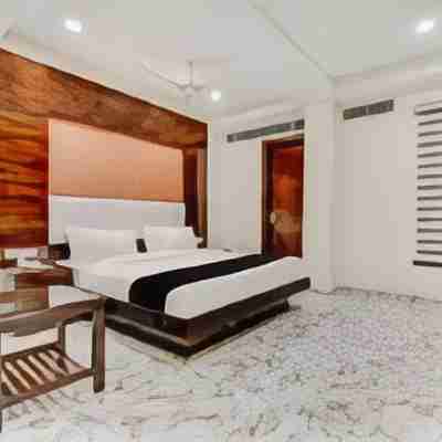 Capital O 43116 Hotel Grand Rooms