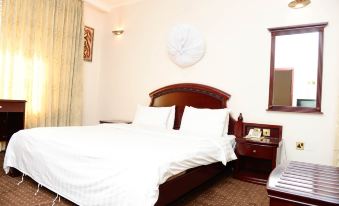 Room in Apartment - This Junior Suite Will Give a Wonderful Stay with Its Great Amenities